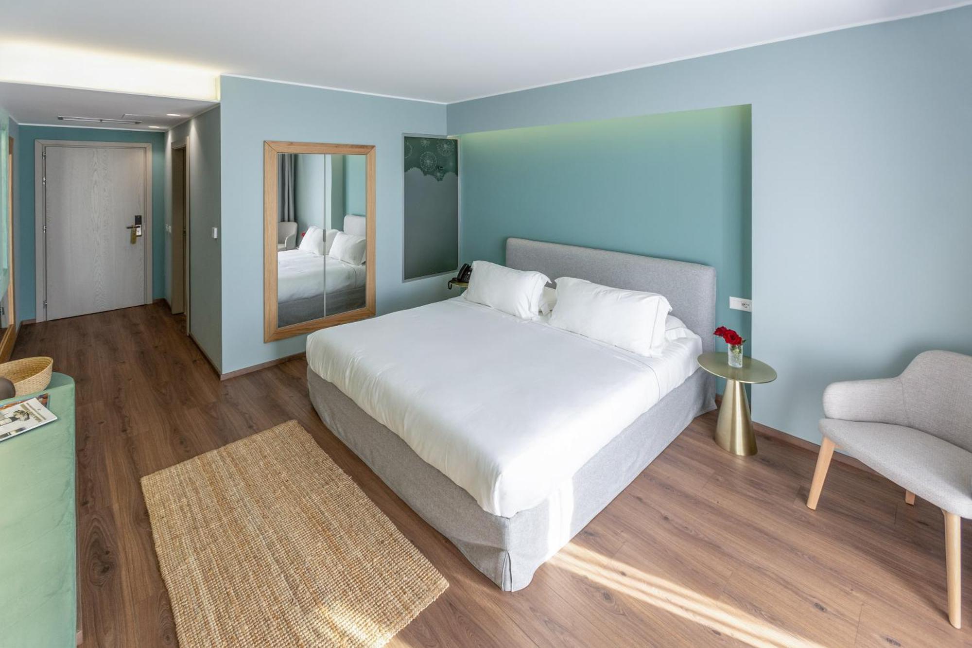Hotel Vlora Priam, Affiliated By Melia Exterior photo