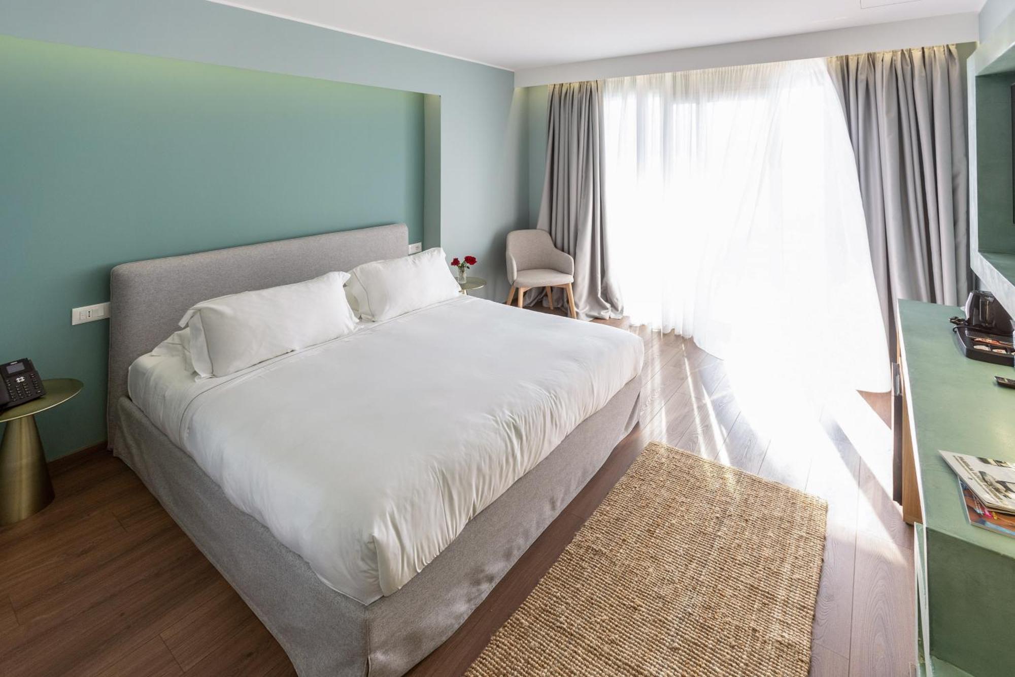 Hotel Vlora Priam, Affiliated By Melia Exterior photo