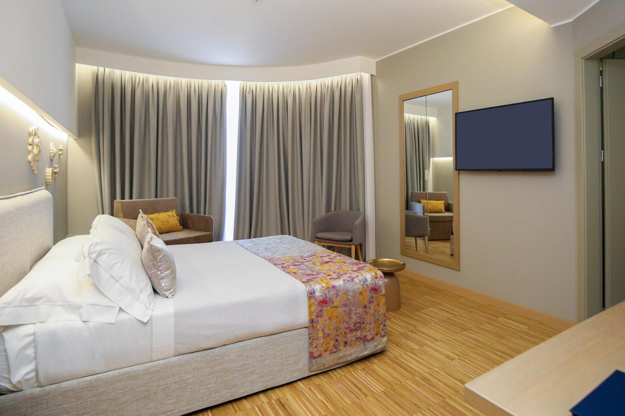 Hotel Vlora Priam, Affiliated By Melia Exterior photo