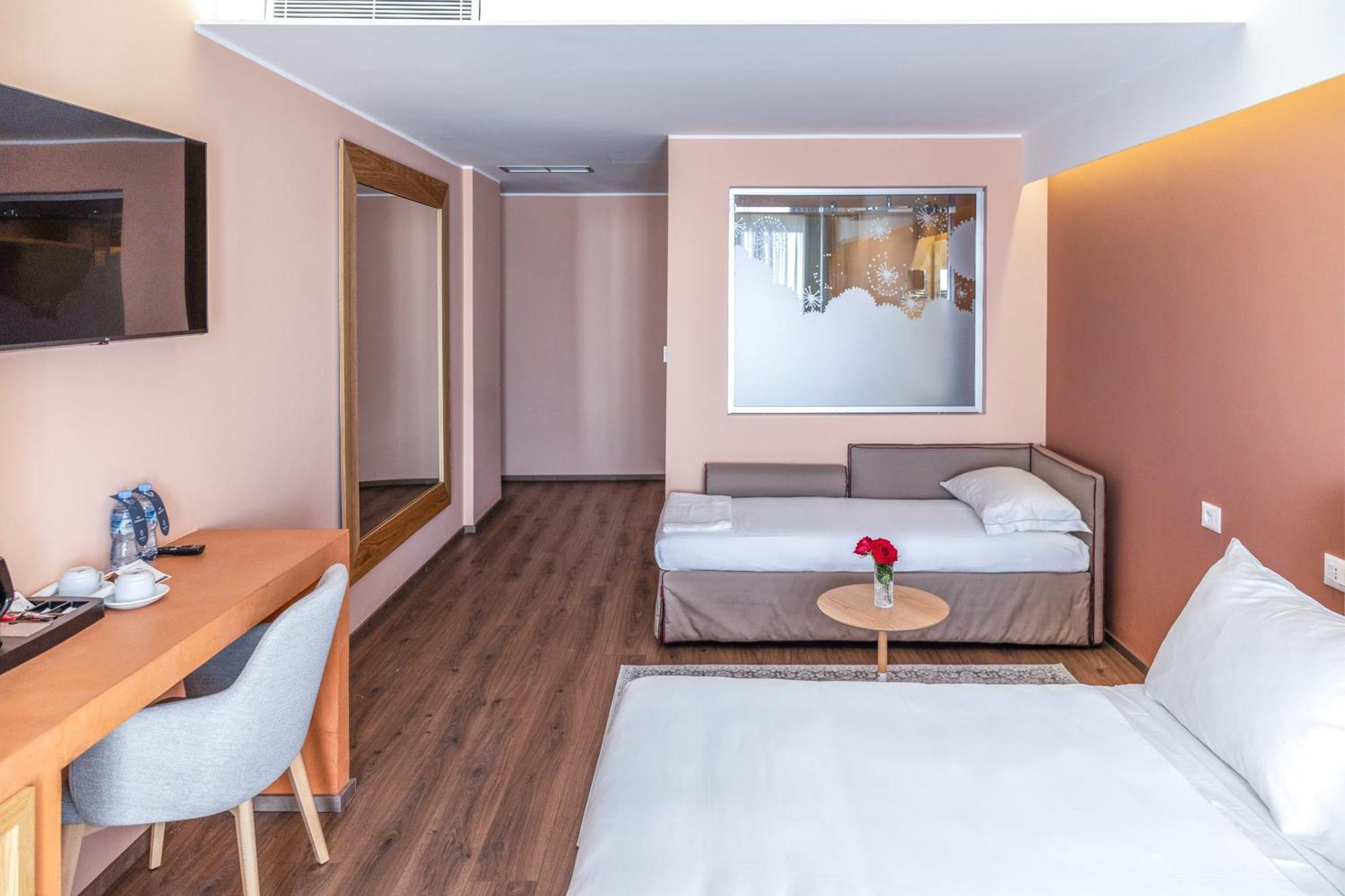 Hotel Vlora Priam, Affiliated By Melia Exterior photo