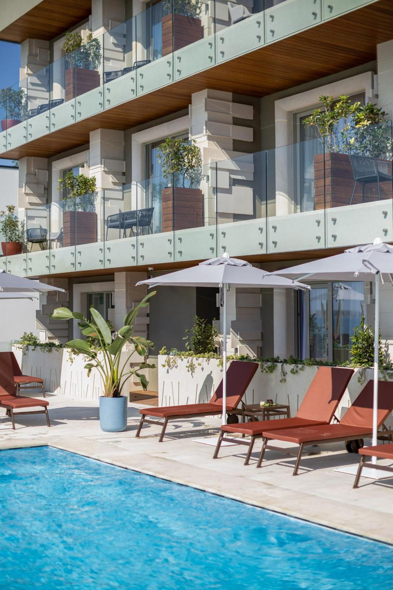 Hotel Vlora Priam, Affiliated By Melia Exterior photo
