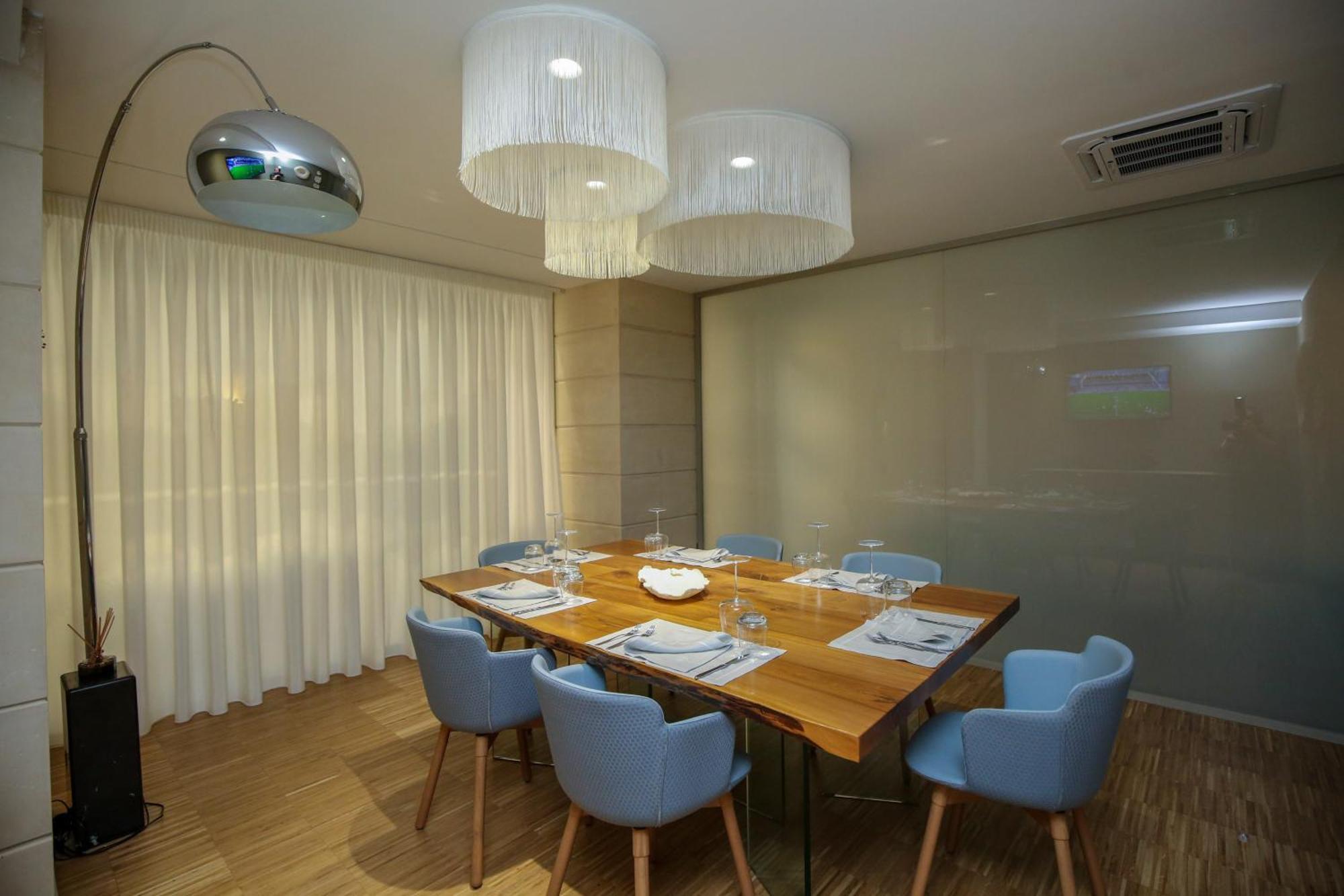 Hotel Vlora Priam, Affiliated By Melia Exterior photo